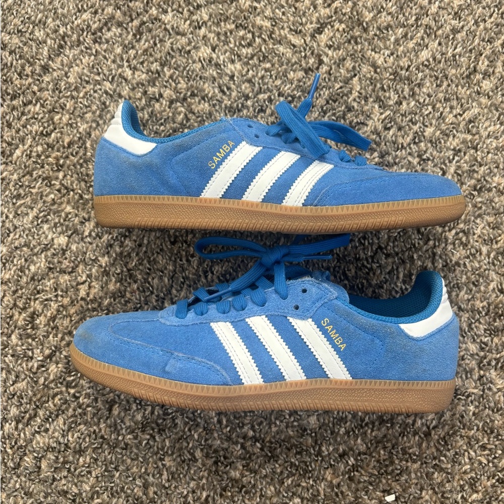 Womens Adidas Sambas in blue